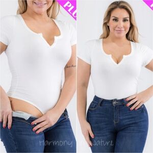 Split Charm Casual Curve Bodysuit - Ivory